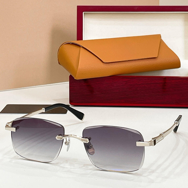 Eyewear Showcase