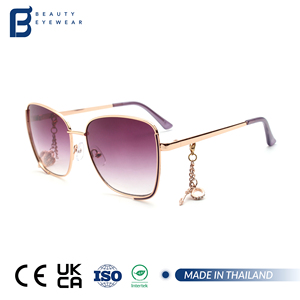 Famous Brands Custom logo Designer Manufacturer Women Fashion Premium Wholesale Luxury Packaging 2026 Sunglasses with Pendant