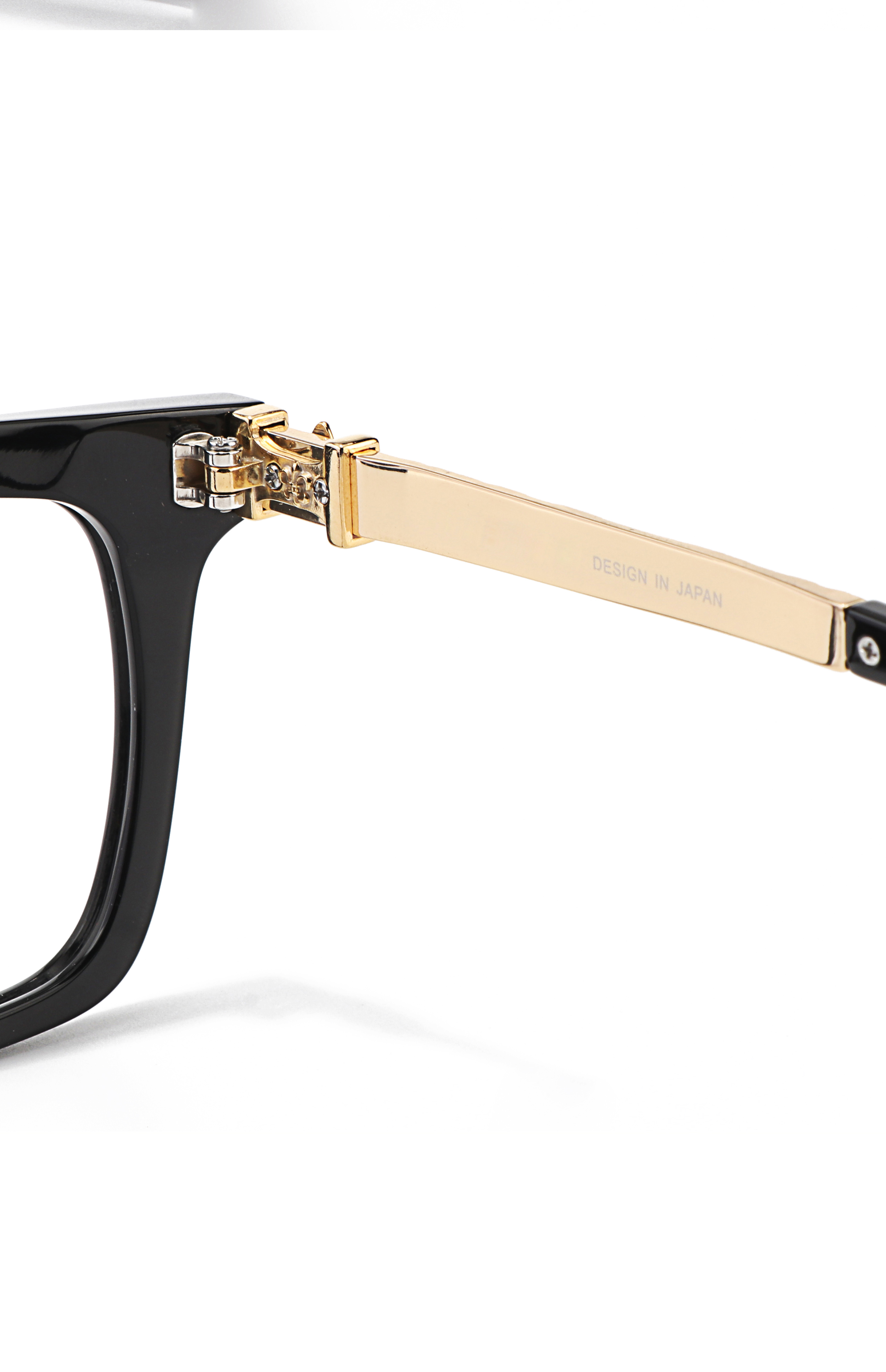 Glasses Nose Pad Display