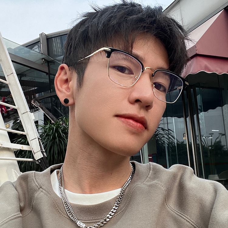 Glasses Model Showcase
