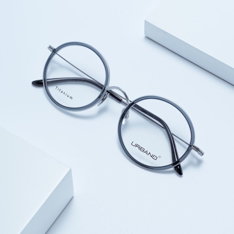 GLOSSI Feminine Glasses